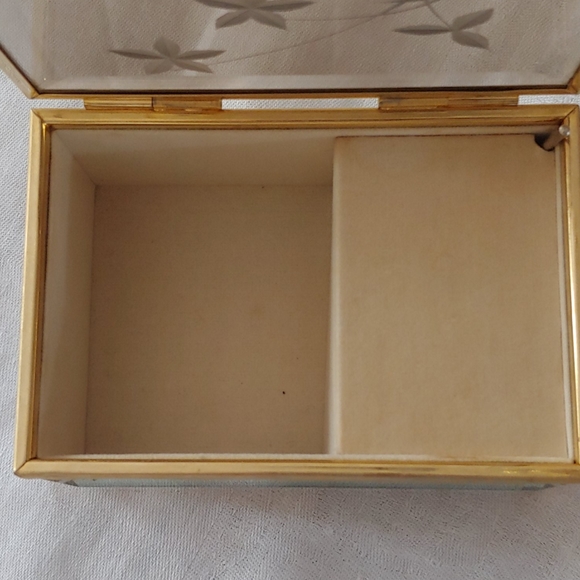 Vintage Etched Music Box - Picture 8 of 15